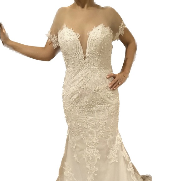 Wedding gown brand new - Picture 6 of 12